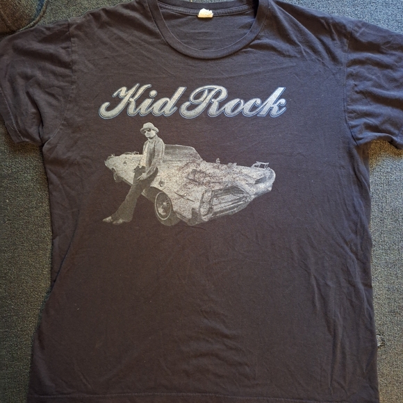 ☆[[CT]]☆ 2011 Kid Rock graphic print tee. - Picture 2 of 6